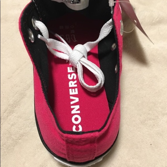BRAND NEW Hot Pink Converse 💕 - Picture 7 of 8